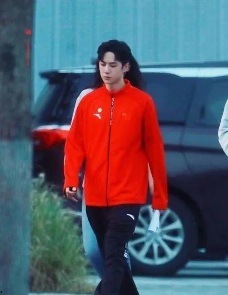 顶级吃瓜王一博,揭秘娱乐圈幕后风云