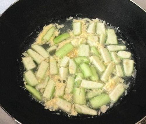 天天吃瓜鸡汤,揭秘娱乐圈的酸甜苦辣